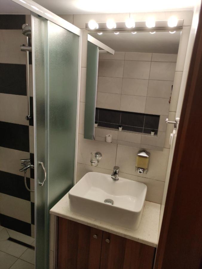 Néa Péramos Sea View Apartments Nikos מראה חיצוני תמונה